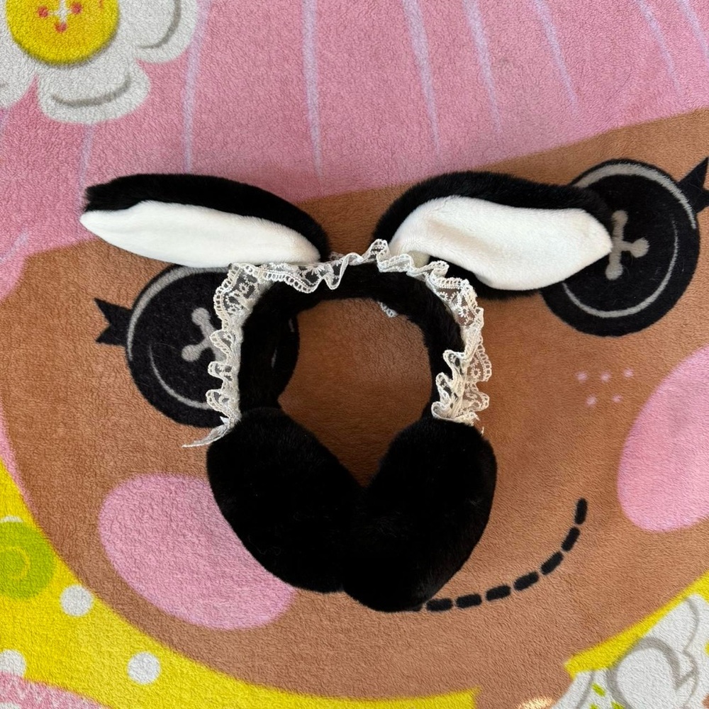 Hot Topic Kawaii Gothic Lolita Black & White Fluffy Bunny Lace Ear Earmuffs
